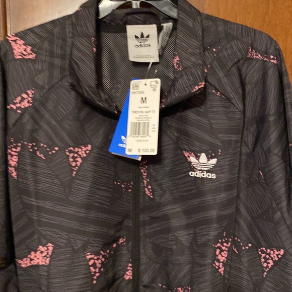 Brand new Adidas lightweight full zip jacket😍😍😍 - Picture 5 of 17